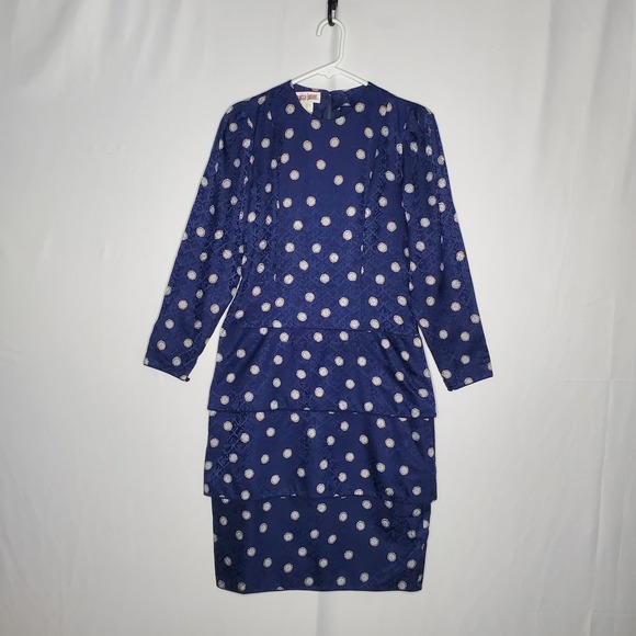 Maggy London Dresses & Skirts - Maggie London Vtg Silk Dress 8 Satin Old Money Print Tiered Modest Derby Church